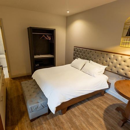 Cosmopolitano Hotel Boutique Santa Cruz de La Sierra Eksteriør billede A bedroom at the hotel