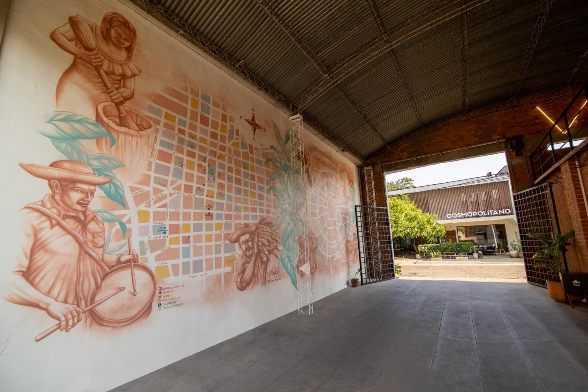 Cosmopolitano Hotel Boutique Santa Cruz de La Sierra Eksteriør billede Mural at the entrance of the museum