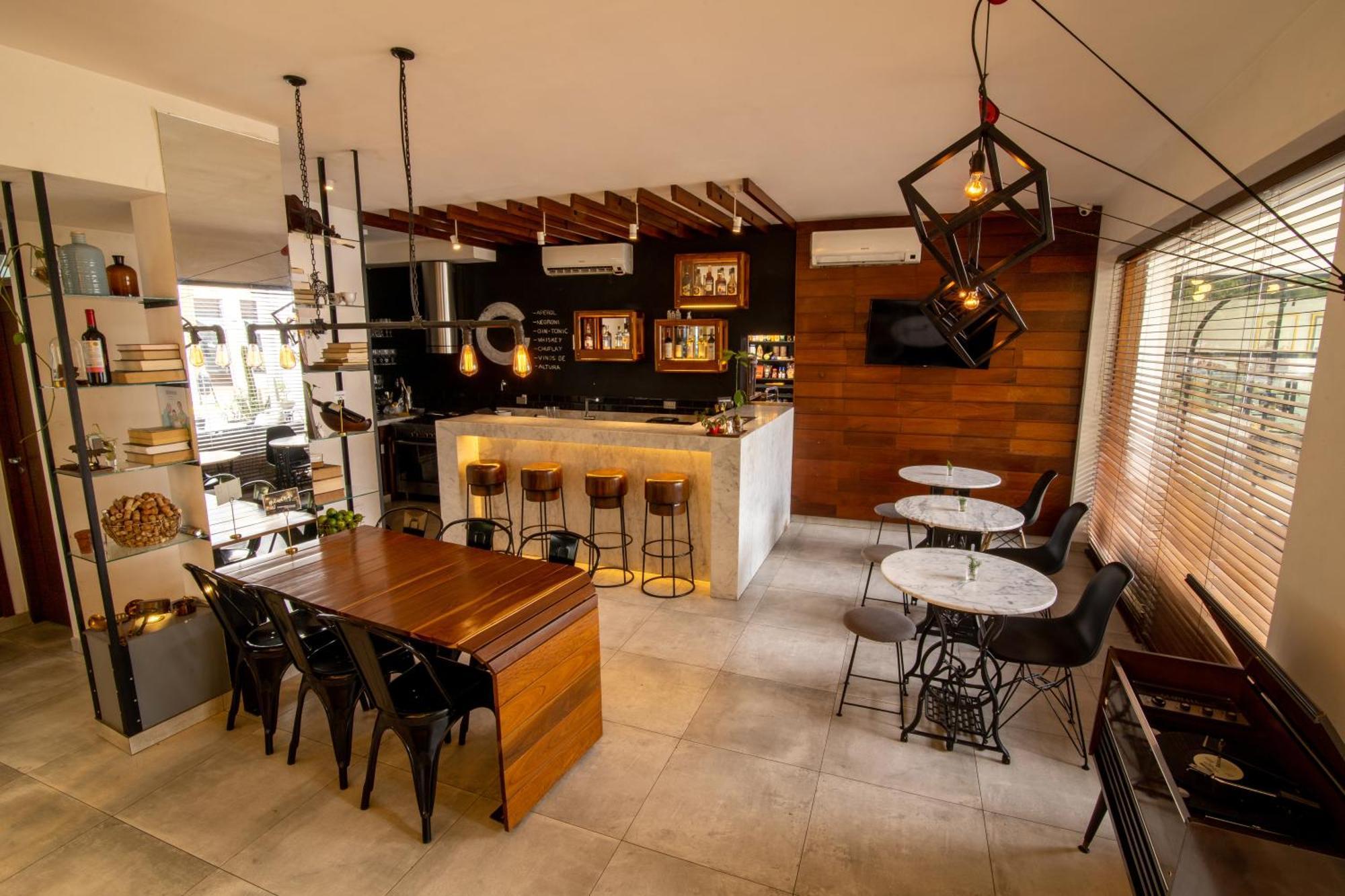 Cosmopolitano Hotel Boutique Santa Cruz de La Sierra Eksteriør billede The interior of the coffee shop